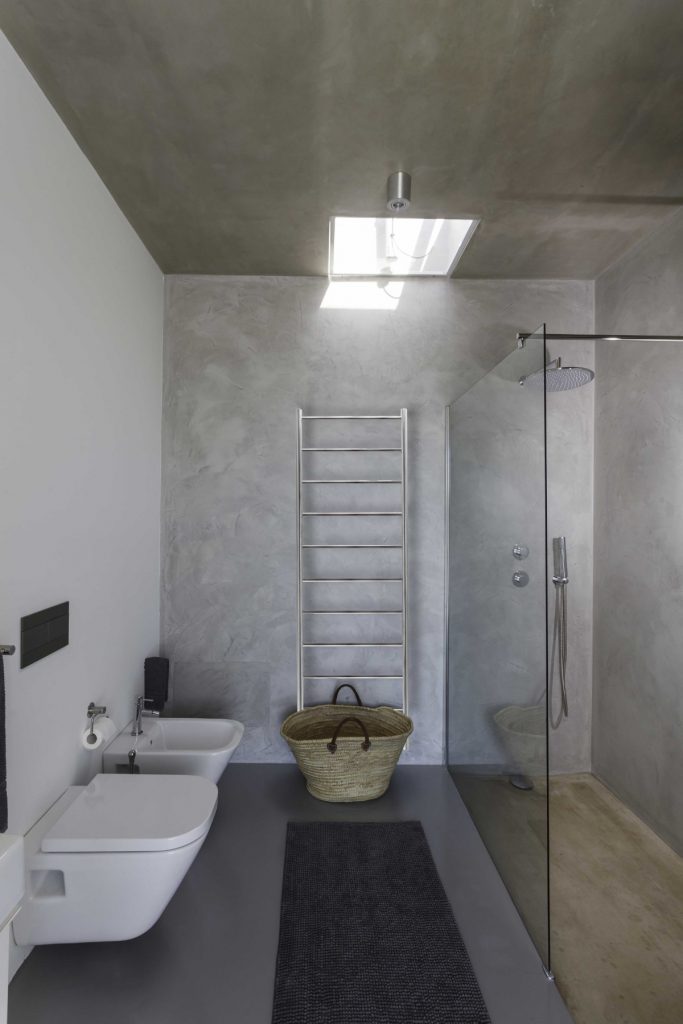 Ardingly In Situ | Lead Wolf, Peterborough