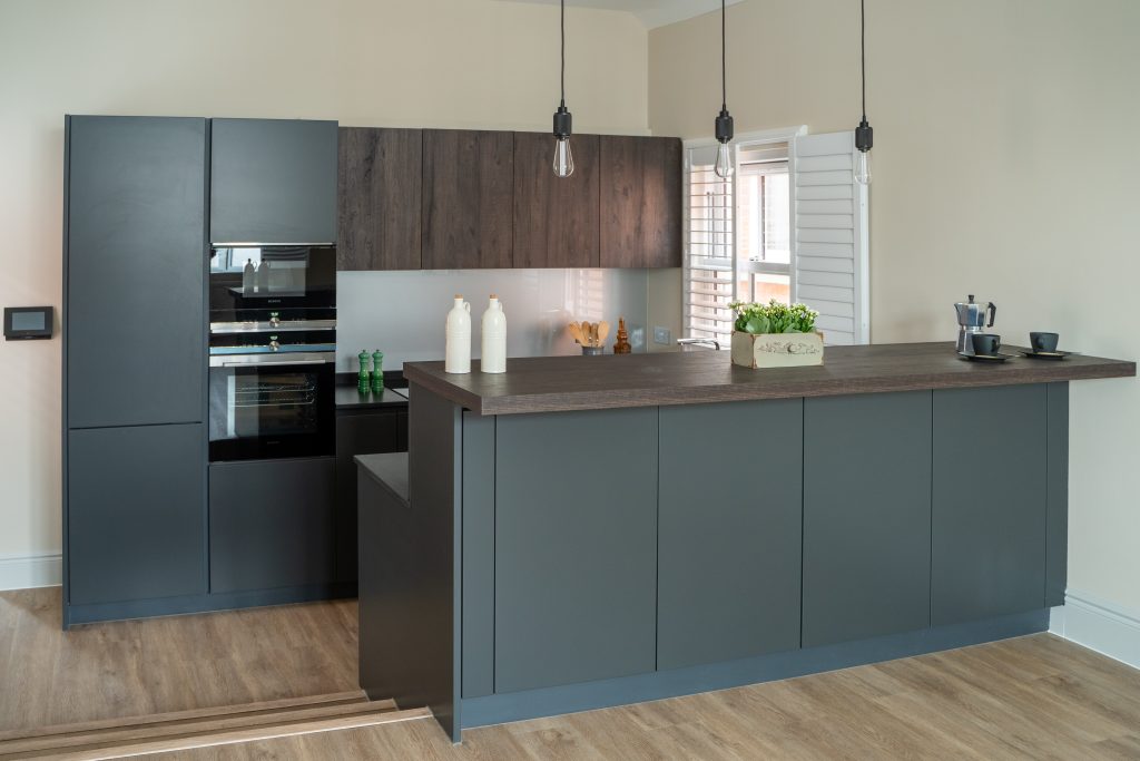 Aj208469 Hdr Hr | Lead Wolf, Peterborough